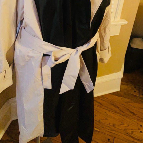 Ladies Trench Coat - Picture 3 of 3